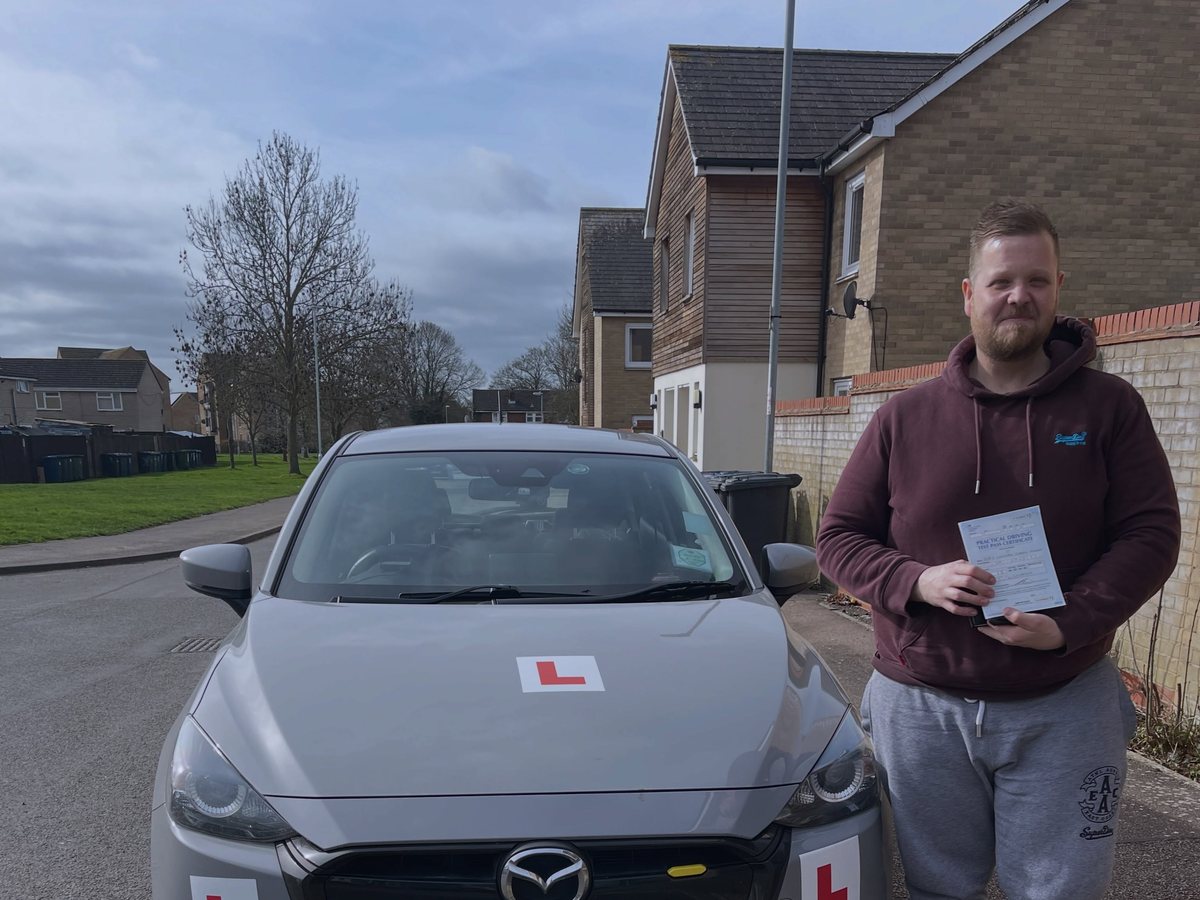 Manual Lessons in Cambridgeshire with Local Instructors